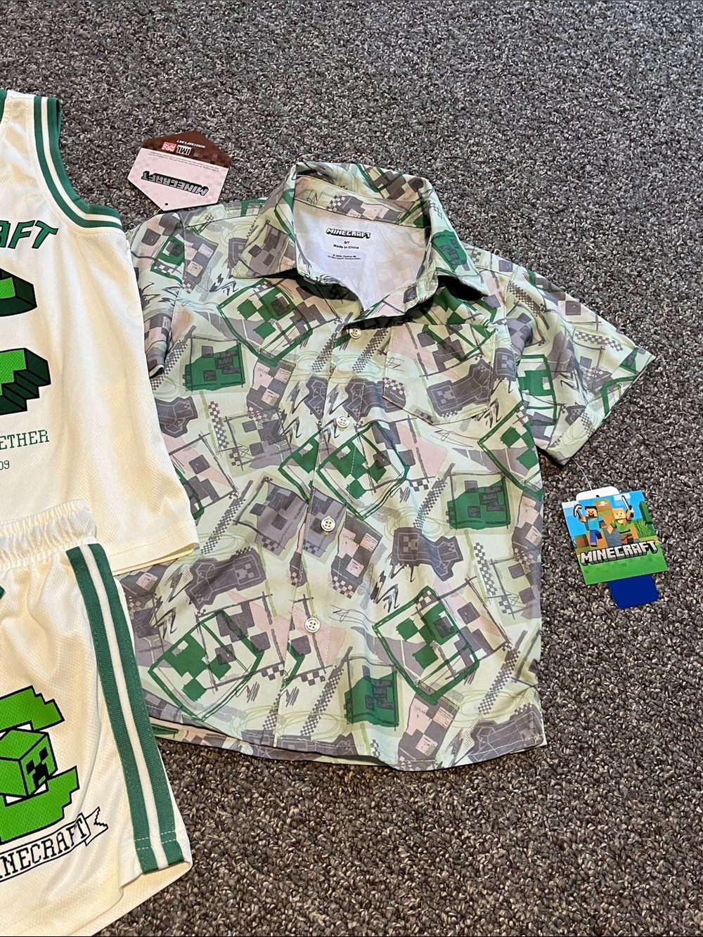 Minecraft bundle - Picture 3 of 3